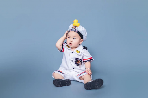 通辽宝宝老摇头怎么回事